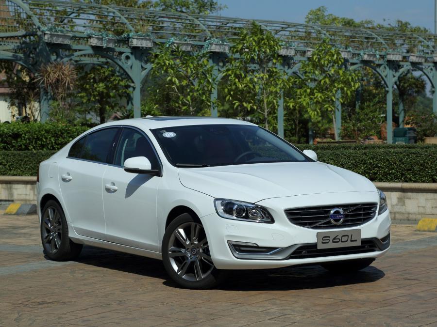  Volvo S60L 2013 года  (фото 10 из 12)